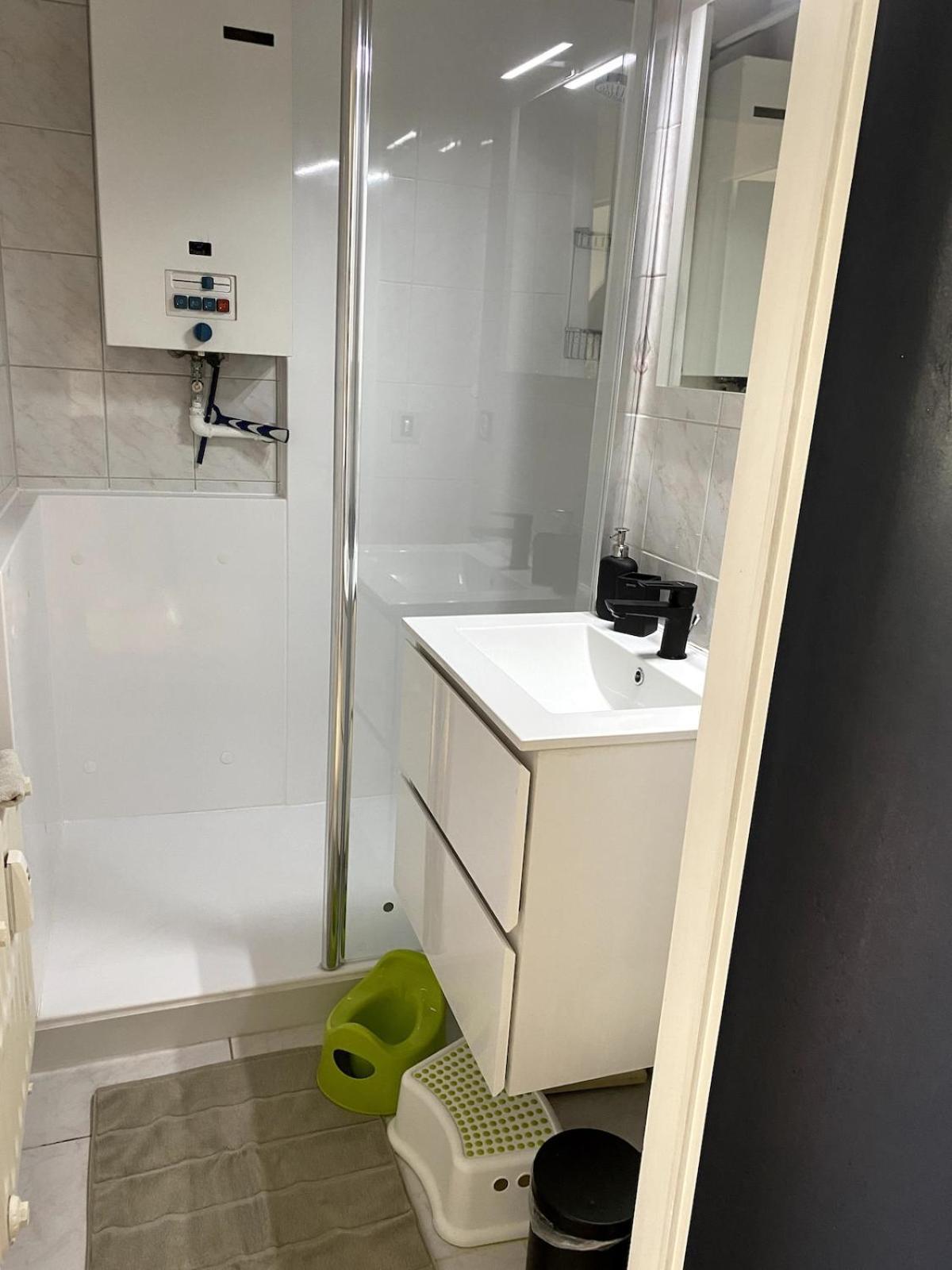 Appartement Lumineux, Idealement Situe - Enfants Bienvenus Namen Buitenkant foto